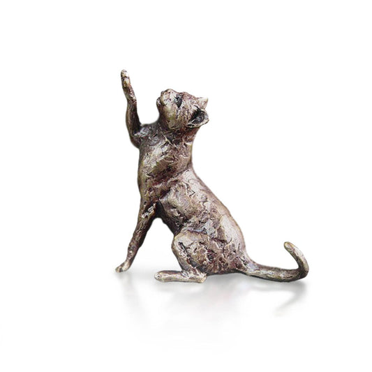 Butler & Peach miniature cat sitting made of bronze