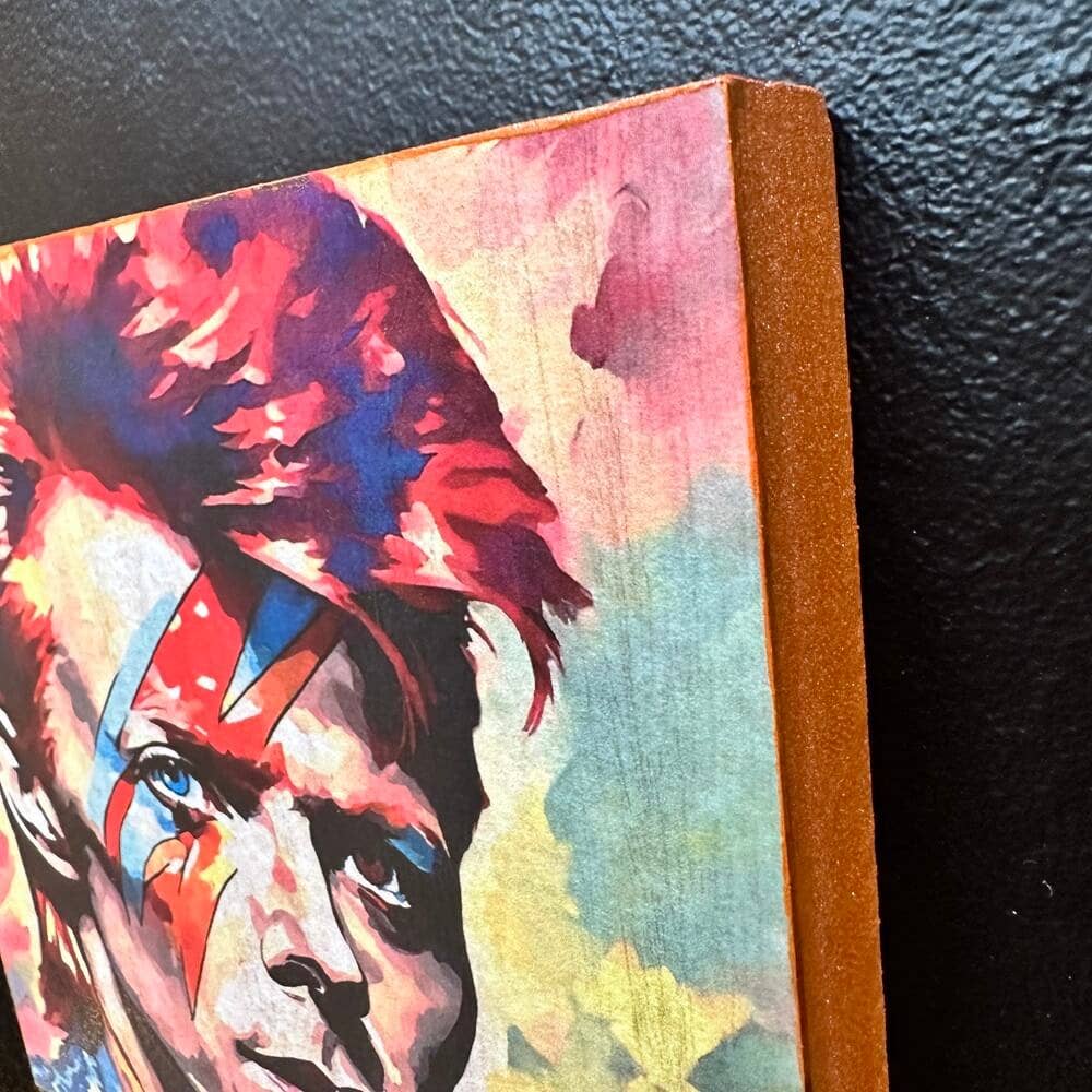 Klopf auf Holz: Impressed David – Handgefertigtes Kunstwerk aus Holz 15x15 cm