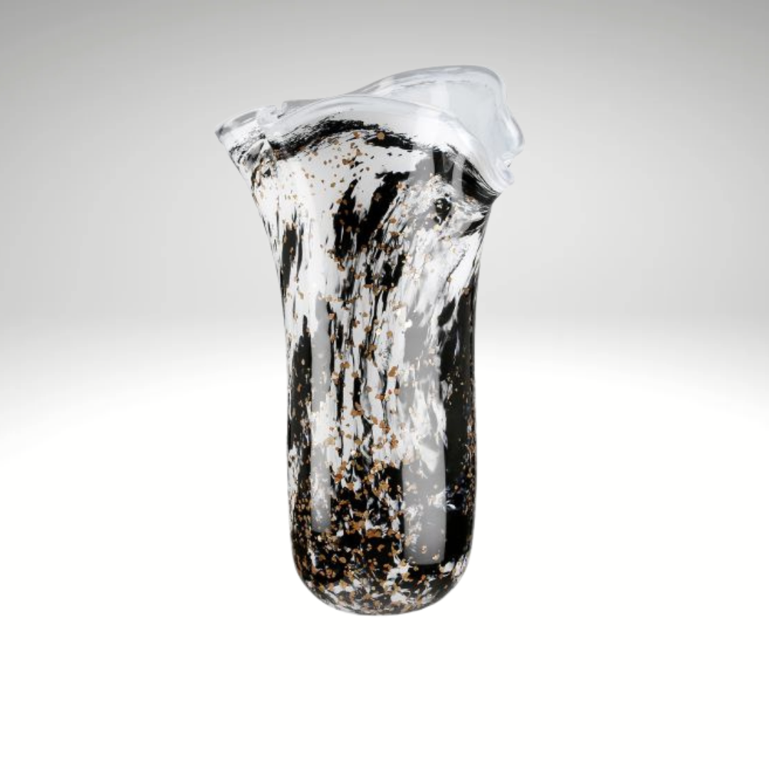 Vase "Petunia" - elegance and craftsmanship in black and white