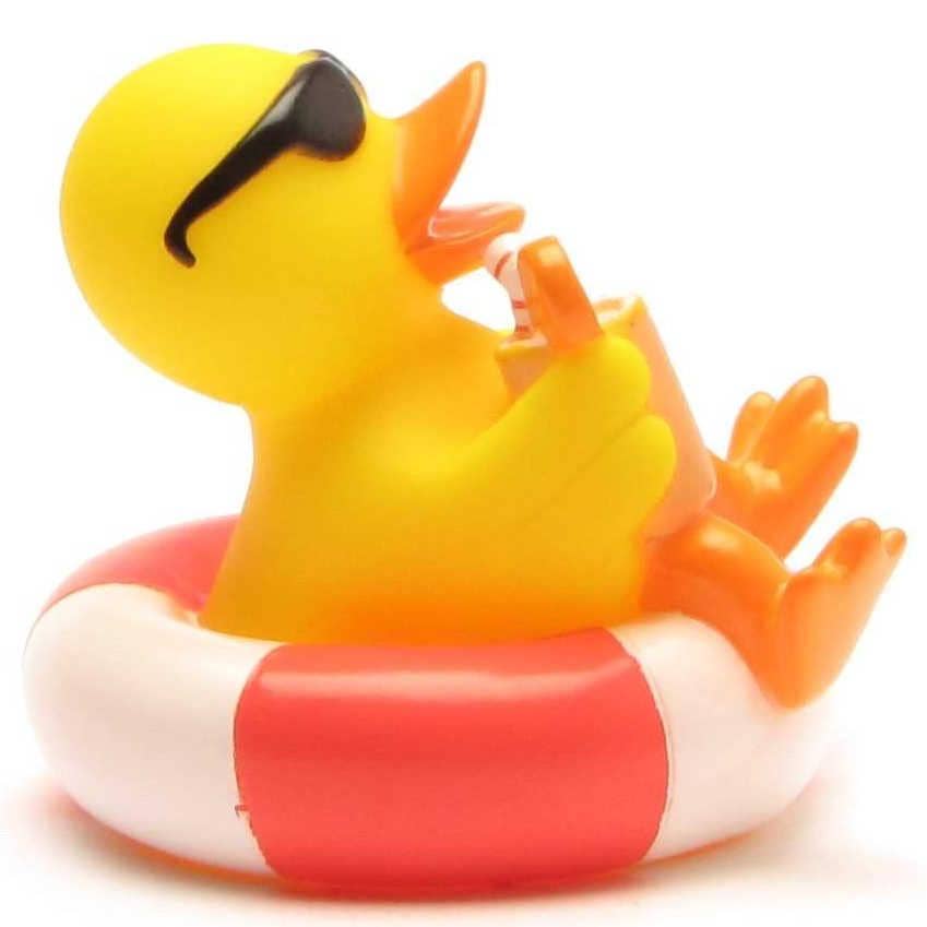 Badeente im Schwimmreifen – Urlaubsfeeling für die Wanne!