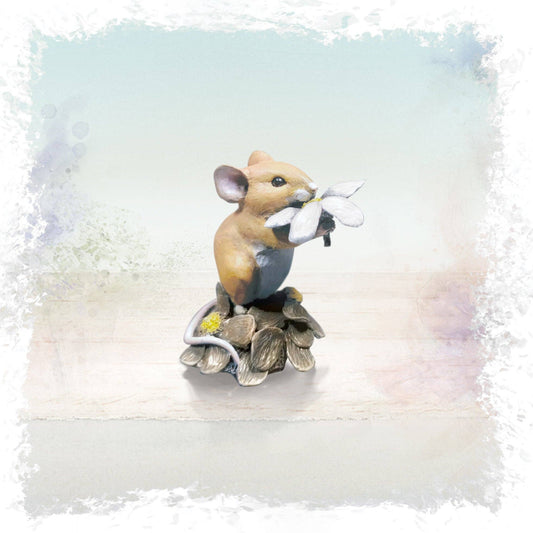 Daisy – mouse made of cold cast bronze