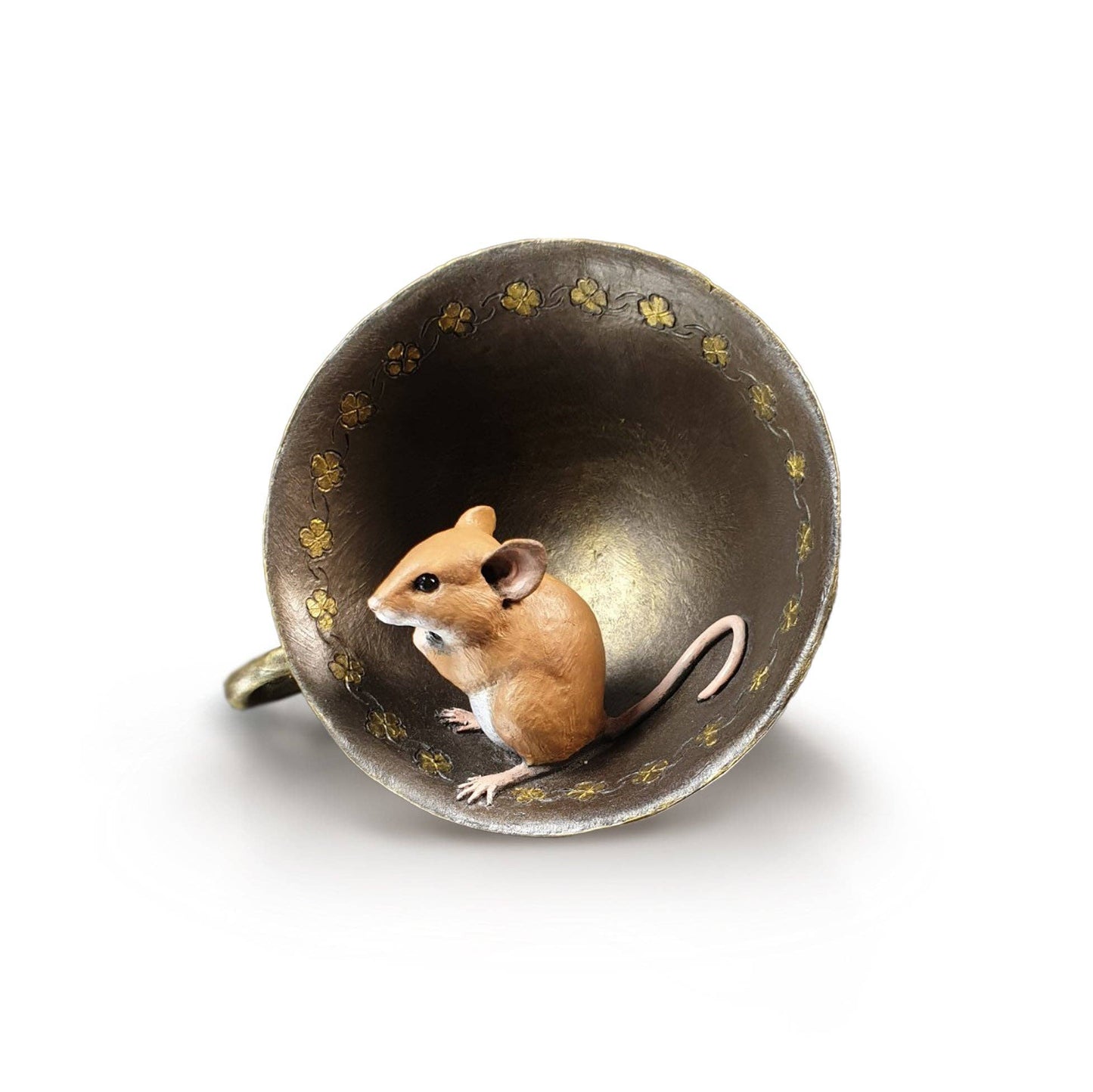 Four-leaf clover mouse made of cold cast bronze