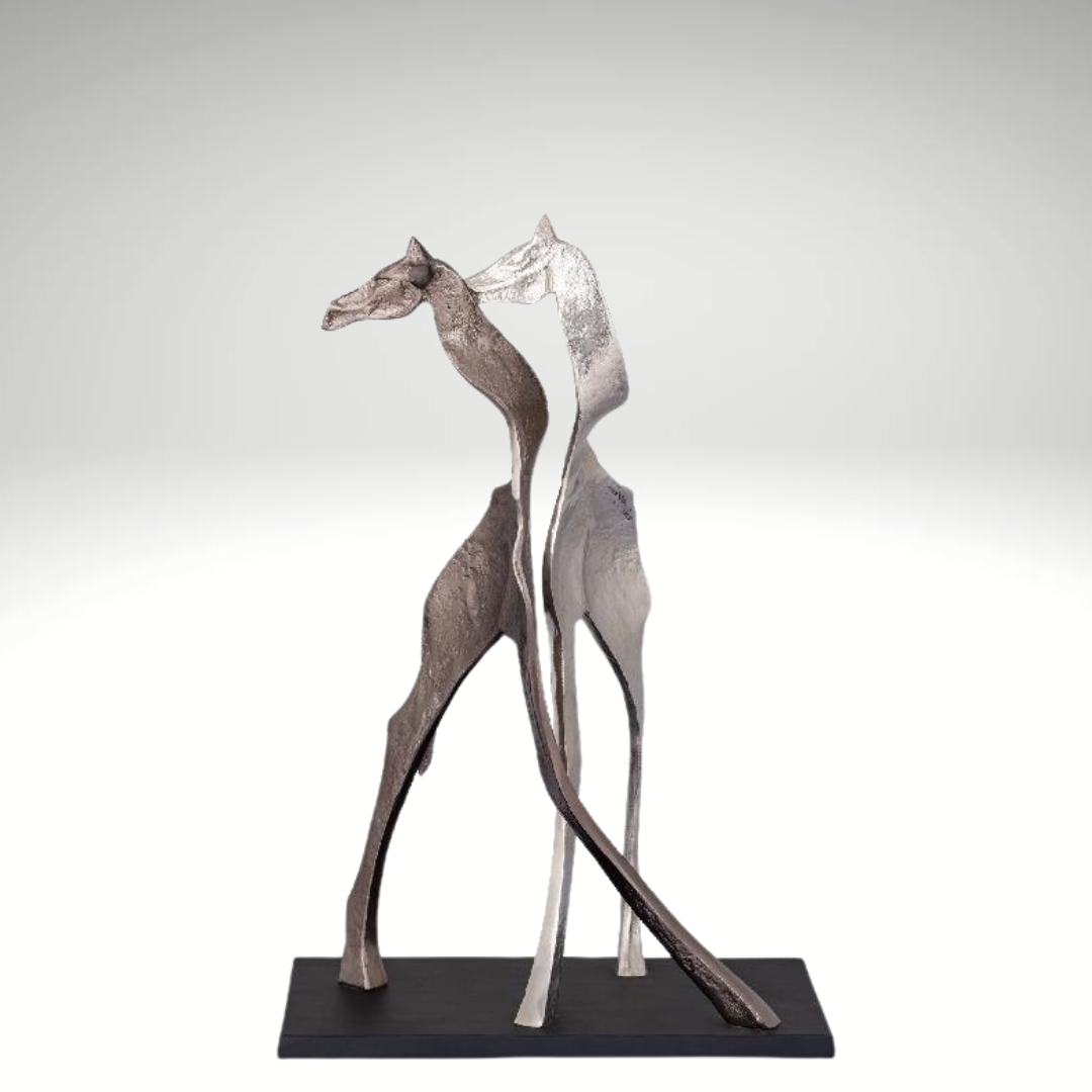 Skye Black Aluminum Statue – Giraffe Shape (Small)