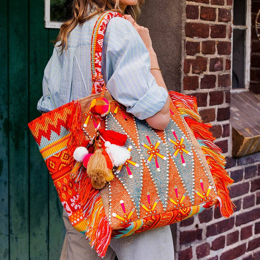 Nayla Tasche
