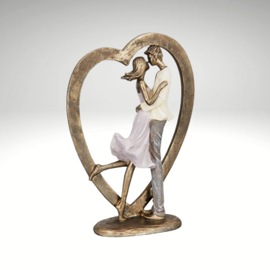 Couple in the Heart – Sculpture made of synthetic resin in gold-colored look